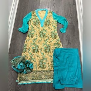 Long length embroidered kurta with pallazo pants and printed dupatta